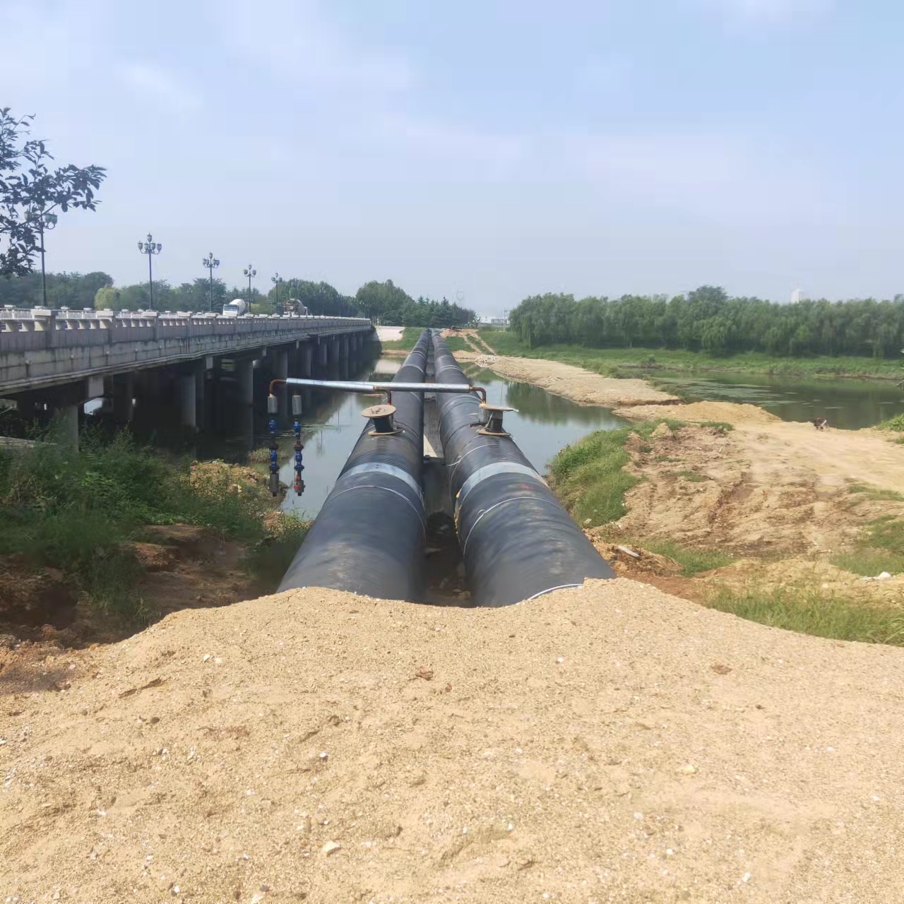 阿拉尔管道长距离内部除垢输油管道清洗